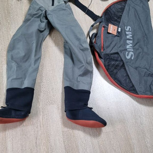 심스 g4 웨이더 계류화 이미지