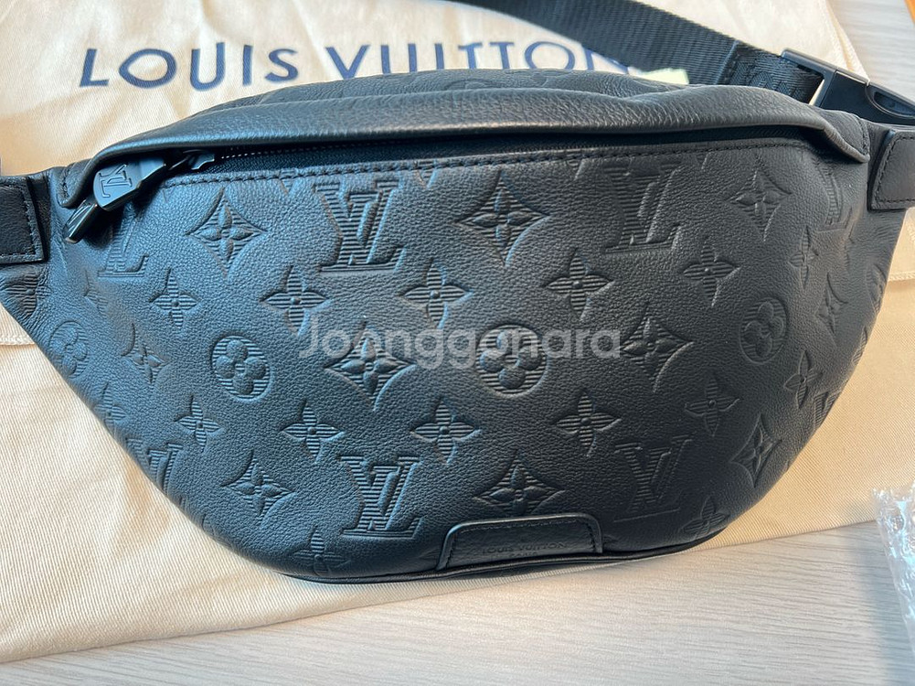 루이비통 디스커버리 범백 팝니다.--1