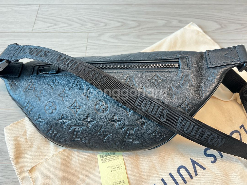 루이비통 디스커버리 범백 팝니다.--3