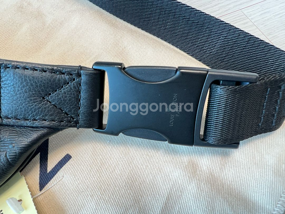 루이비통 디스커버리 범백 팝니다.--8