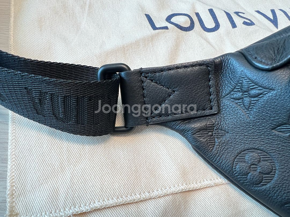 루이비통 디스커버리 범백 팝니다.--7