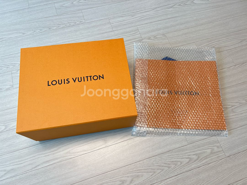 루이비통 디스커버리 범백 팝니다.--9