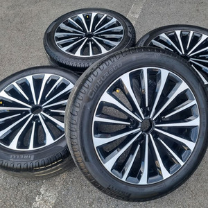 그랜저HG 18인치 2454518 휠타이어 팝니다