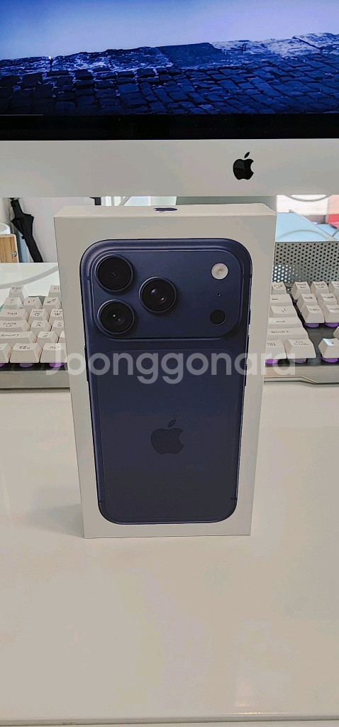 아이폰17 프로 256gb 딥블루 미개봉 자급제팝니다.--0