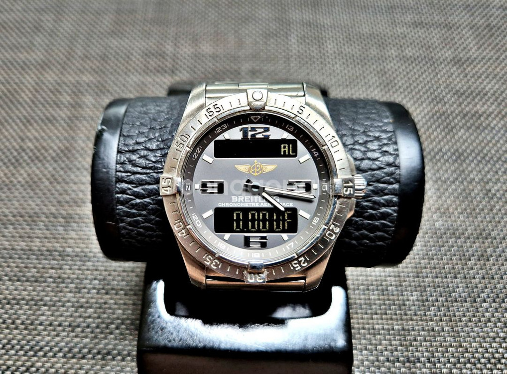 브라이틀링 에어로스페이스 쿼츠 42mm--0