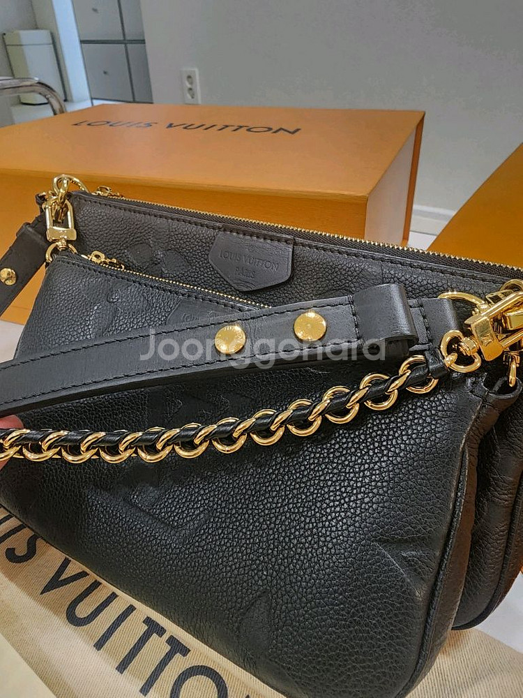 루이비통 앙프렝뜨 멀티 포쉐트 악세수아--3