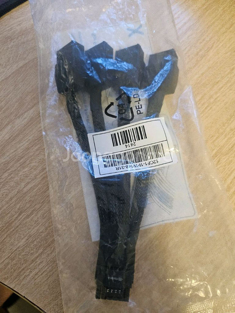 엔비디아 12vhpwr 파워 젠더--0