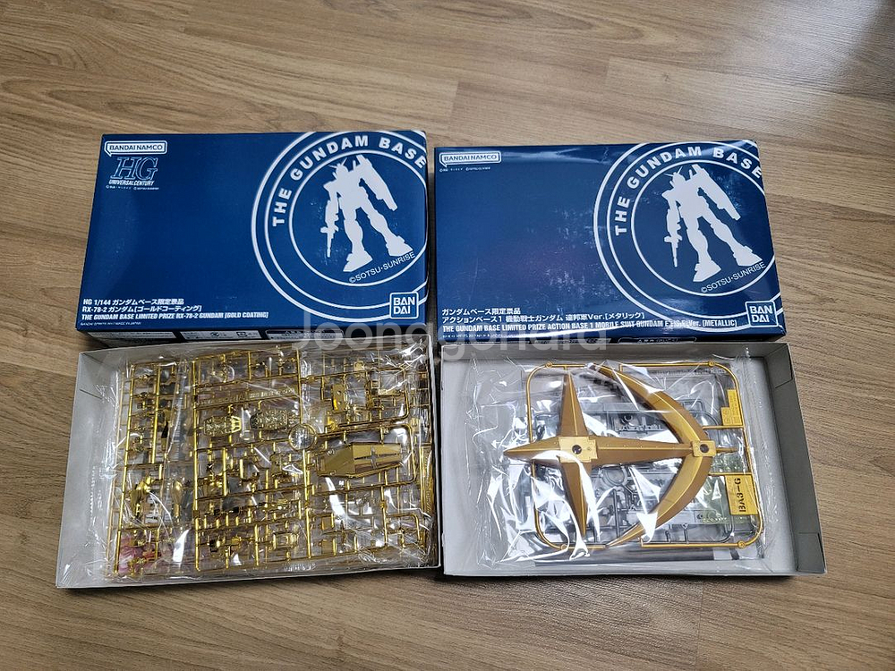 반다이 한정판 hg퍼스트건담(골드코팅+베이스) 일괄--0