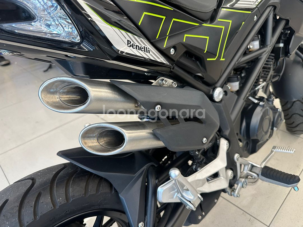 베넬리 TNT 125cc 23년식 2천km 판매합니다.--6