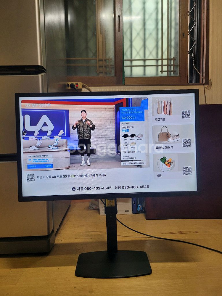32인치 LED TV 이동식 스탠드 포함--1