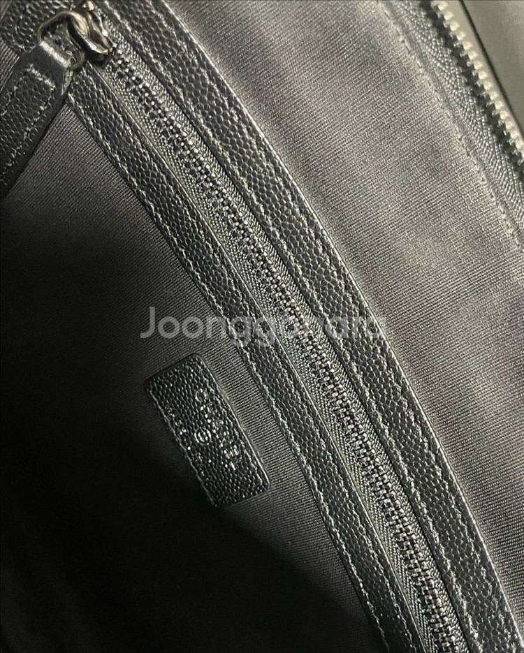 [정품] 샤넬 클래식 캐비어 클러치 블랙 은장--8