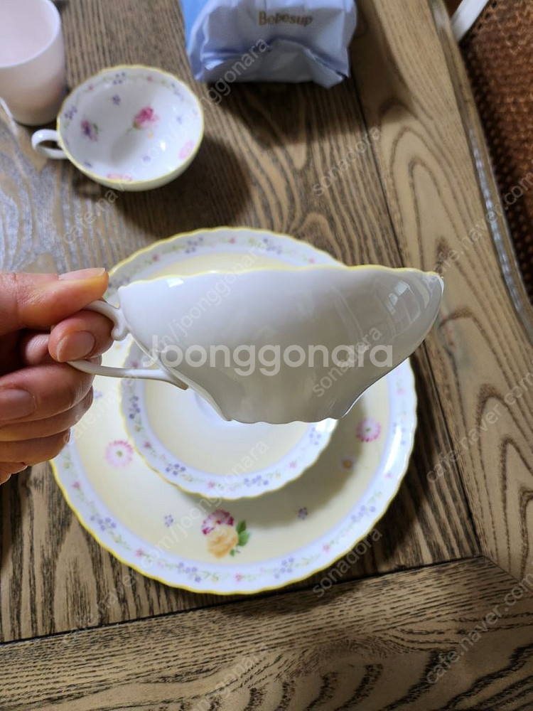 일본산 노리다케 젠플라워 찻잔 세트와 대접시 판매합니다--2