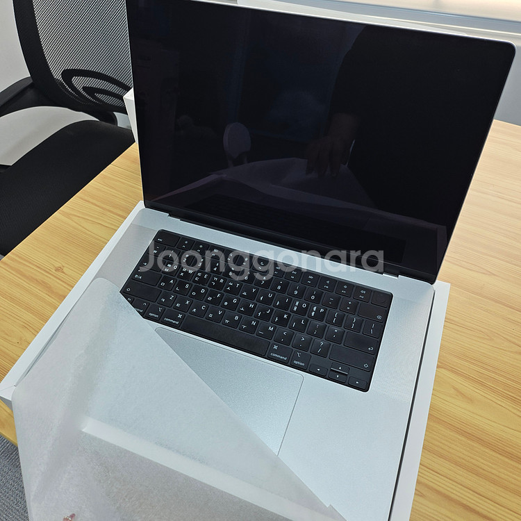 맥북 프로 16 M3 MAX 36램 1TB 풀박스 스블--6