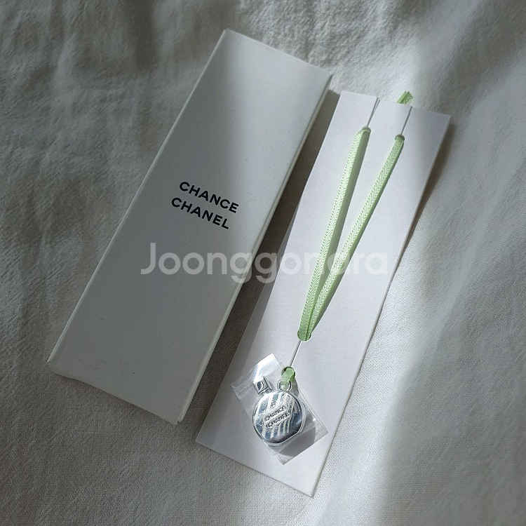 샤넬 뷰티 샹스 참 핸드폰줄--0