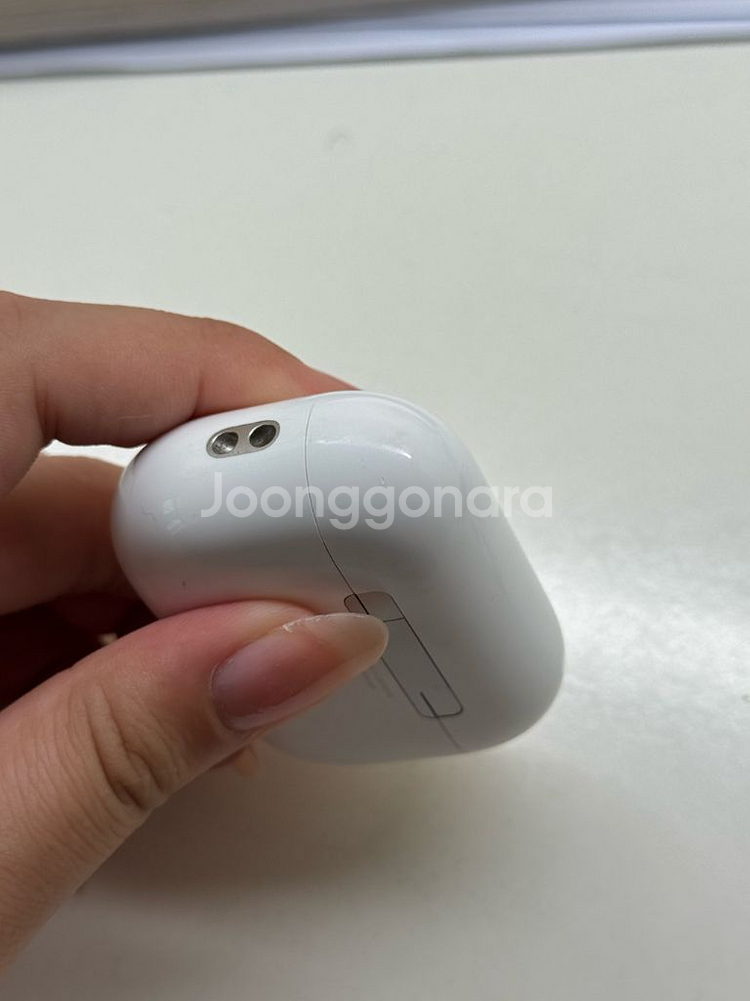 에어팟 프로 2 라이트닝 8핀 팝니다--4