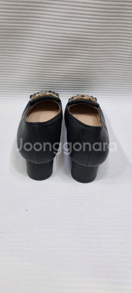 기쎄 버클장식 여성구두255 거의새거--3