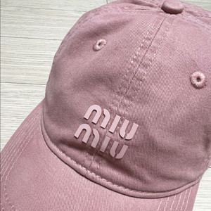 새상품 미우미우 볼캡 모자
