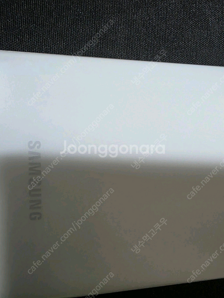 갤럭시 퀀텀2 화이트 팝니다--3