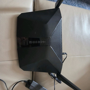 넷기어 나이트호크 AX4 wifi 공유기 팝니다