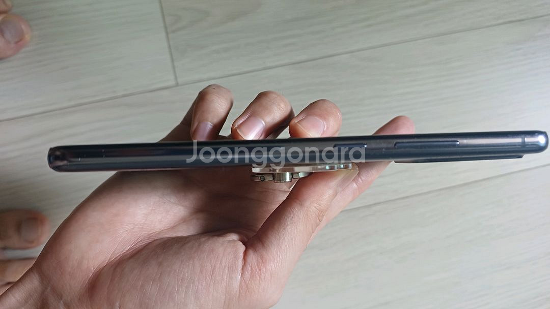 퀀텀2 팝니다 128gb 공기계--6