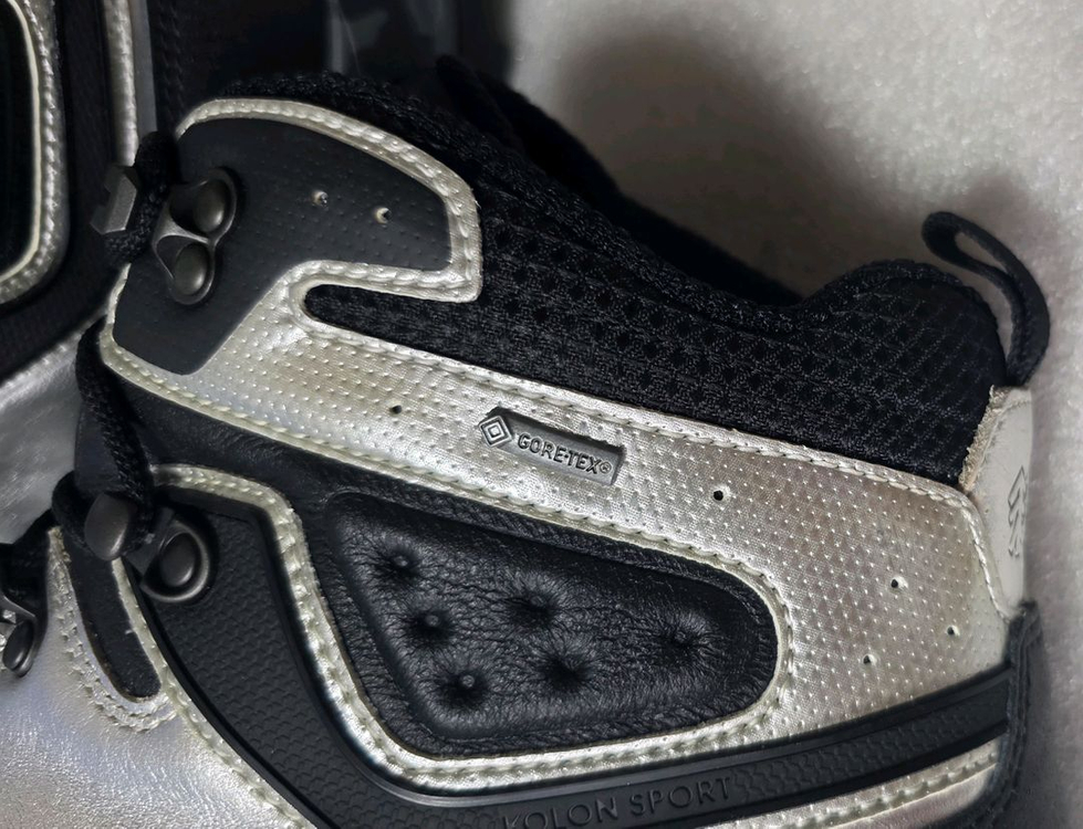 코오롱스포츠 고어텍스 중등산화 트레킹화 비브람 280--5