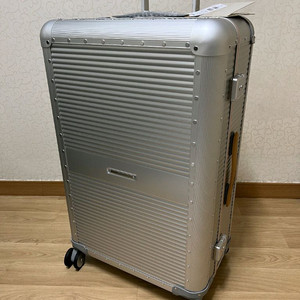 [새상품]로우로우 알루미늄 캐리어 29인치 88리터