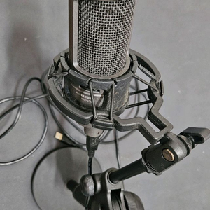 오디오테크니카 AT2020USB+ 콘덴서마이크 팝니다.