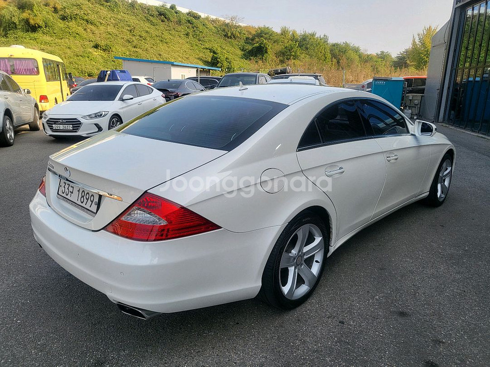 10년식 벤츠CLS 350 휘발유 4인승 오토 차량--3