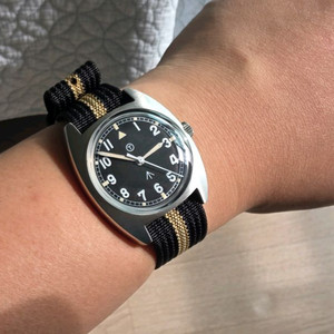 RA02 알던애 영국군 시계