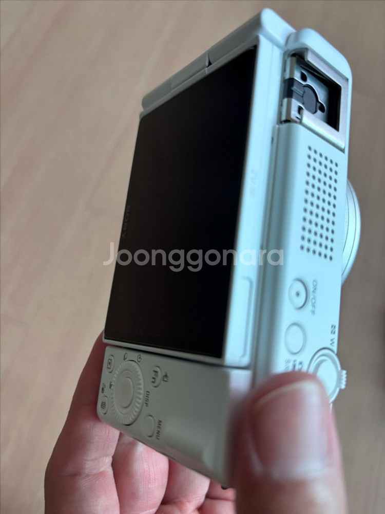 소니카메라 zv-1f 화이트 팝니다--3