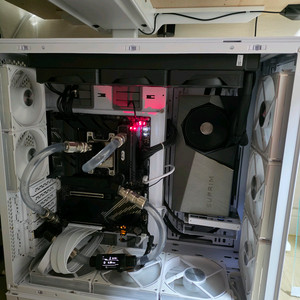 RTX5090 MSI 수프림 리퀴드 판매합니다