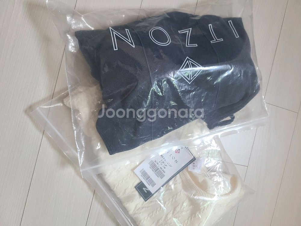잇존어패럴 상의 브라탑 새상품--9