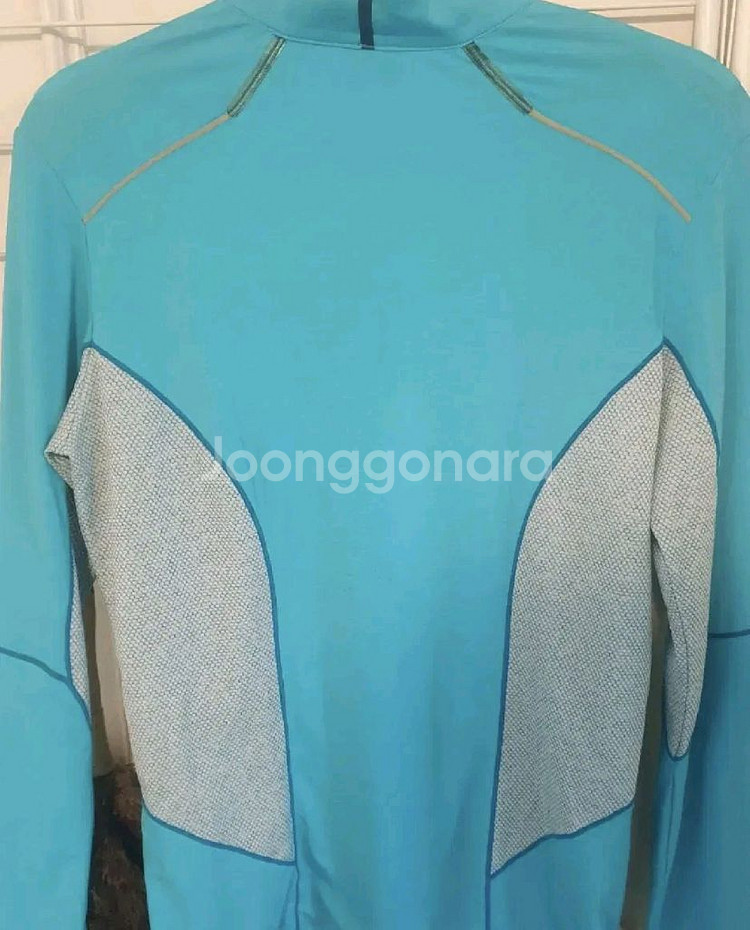 아이더 하늘색 기능성 긴팔티셔츠 s사이즈--1