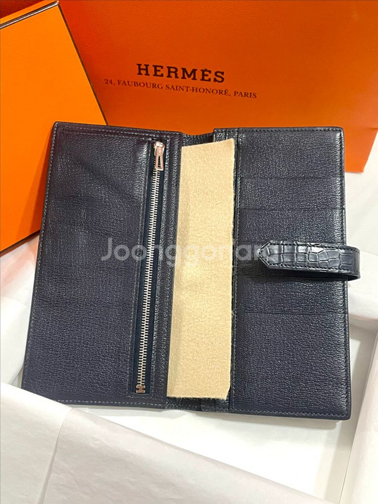 23년식 에르메스 악어 베안 와니 장지갑 딥네이비 은장--2