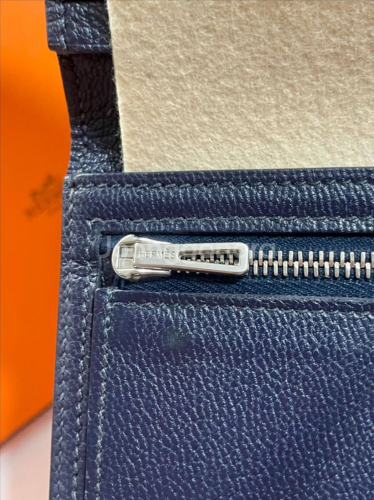 23년식 에르메스 악어 베안 와니 장지갑 딥네이비 은장--4