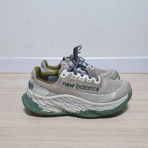 뉴발란스 모어 v3 트레일러닝화 270