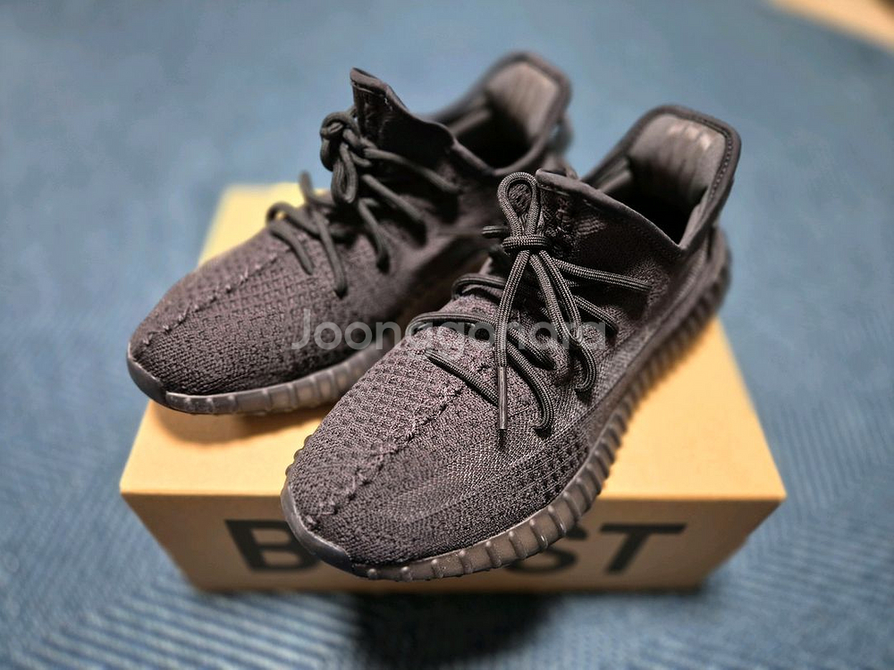 아디다스 이지 부스트 350 V2 오닉스 265--1