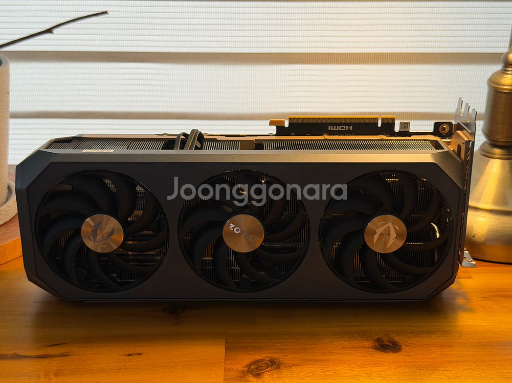 Rtx5090 zotac amp 팝니다.--0