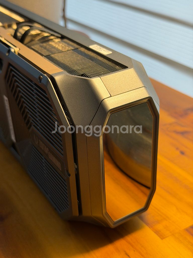 Rtx5090 zotac amp 팝니다.--2
