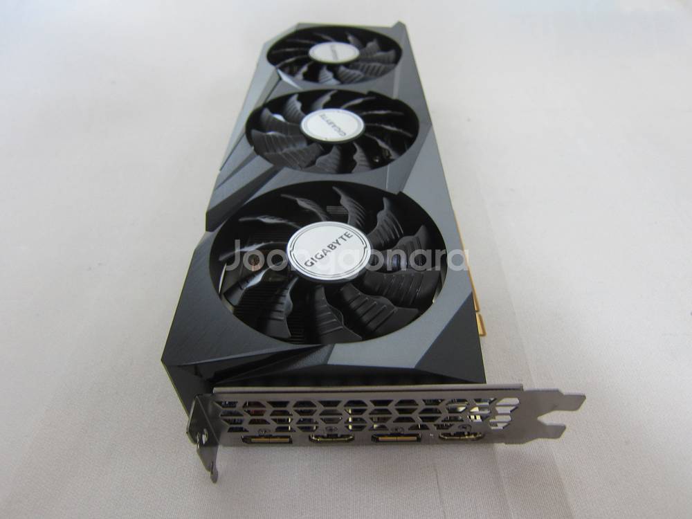 기가바이트 RTX 3070 GAMING OC 8GB--2