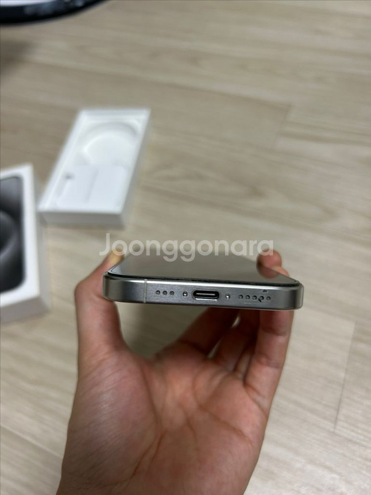 아이폰15프로 256기가 화이트 티타늄 자급제--3