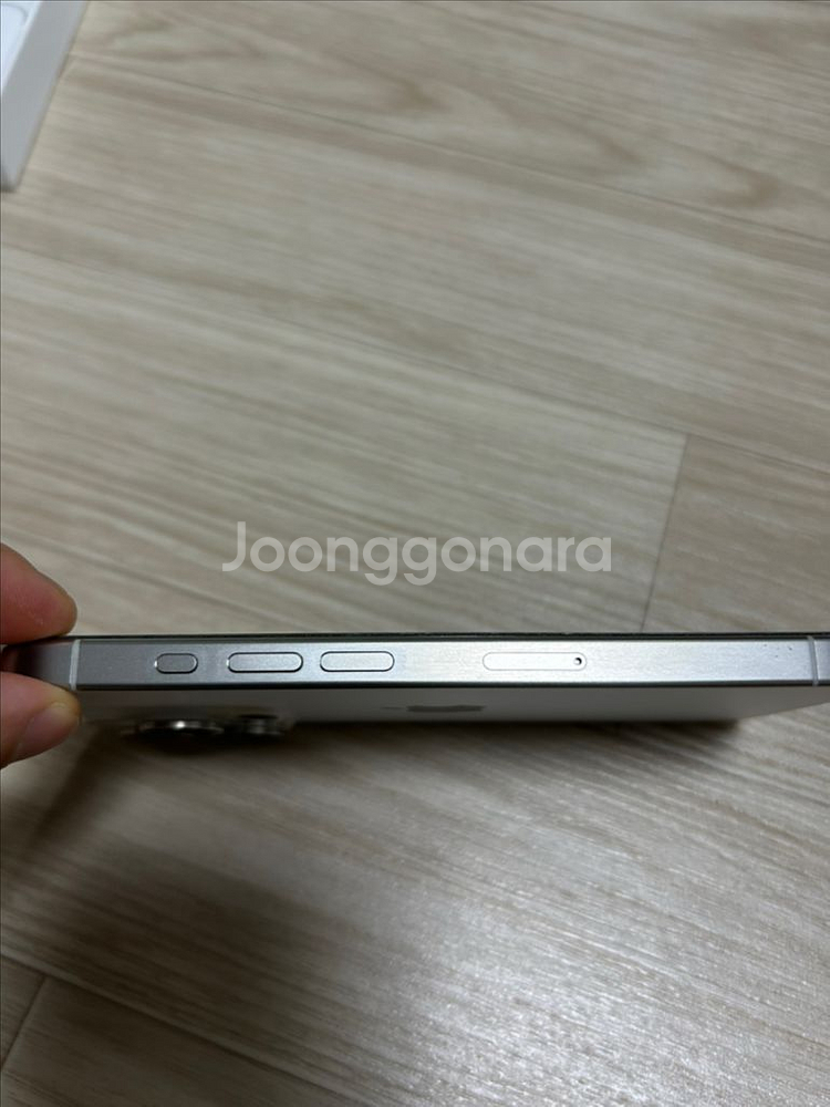 아이폰15프로 256기가 화이트 티타늄 자급제--5