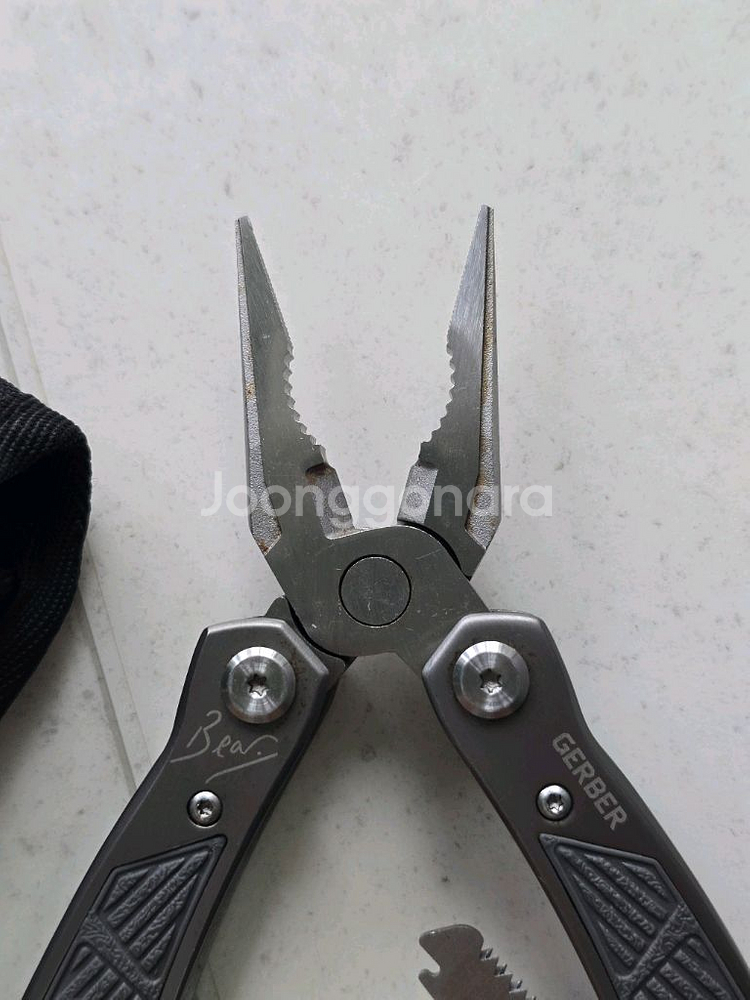 거버 베어그릴스 멀티툴--1