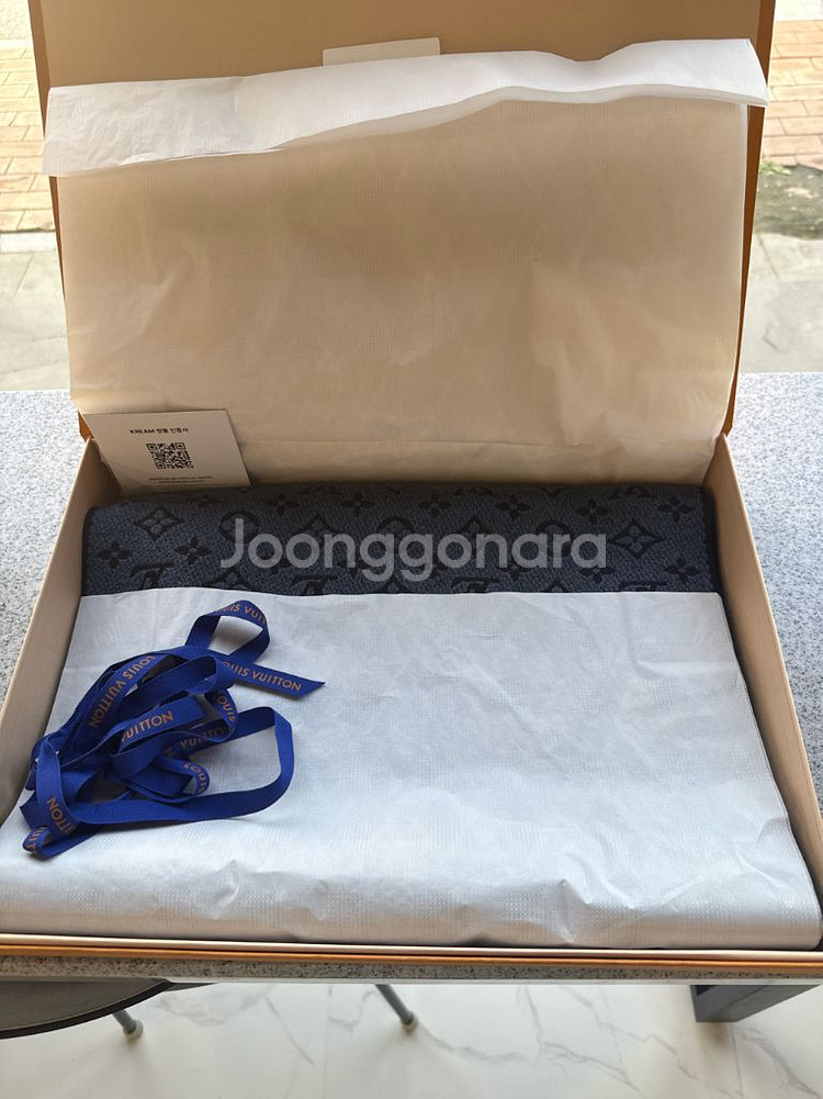 루이비통 모노그램 스카프 네이비 새상품--0