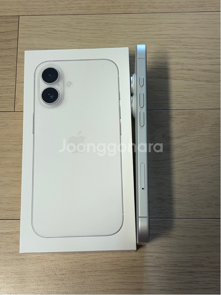 애플 아이폰16 256GB 화이트 배터리100% 풀박--12