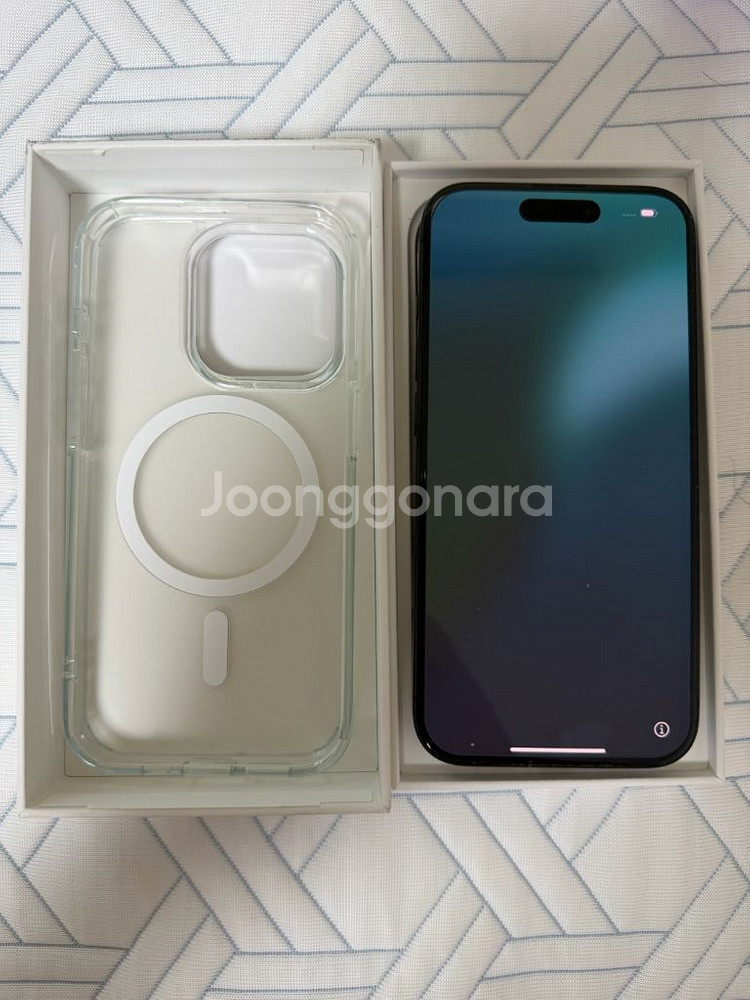 아이폰 15pro 128GB 블랙 SSS급 팝니다--1