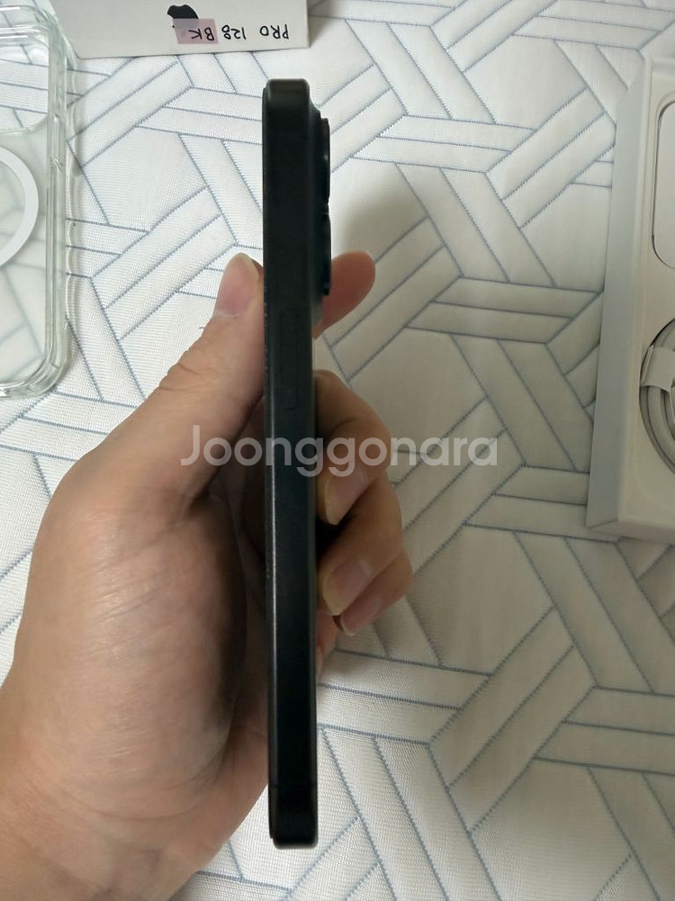 아이폰 15pro 128GB 블랙 SSS급 팝니다--6