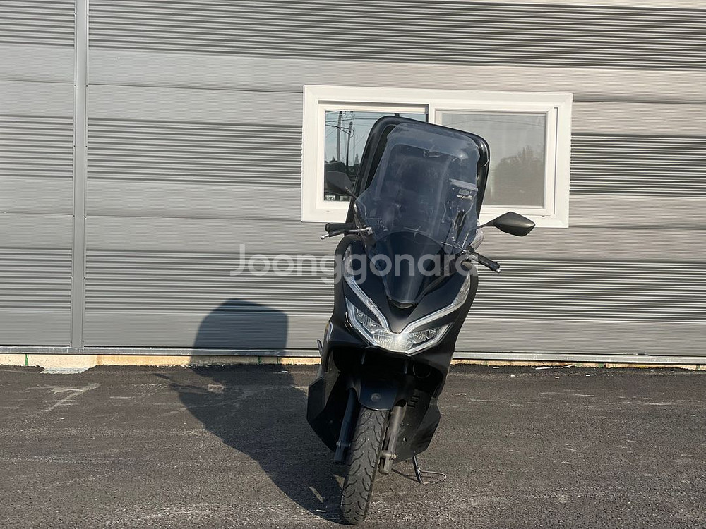 혼다 pcx125 더뉴모델 20년식 6만km 판매합니다--0