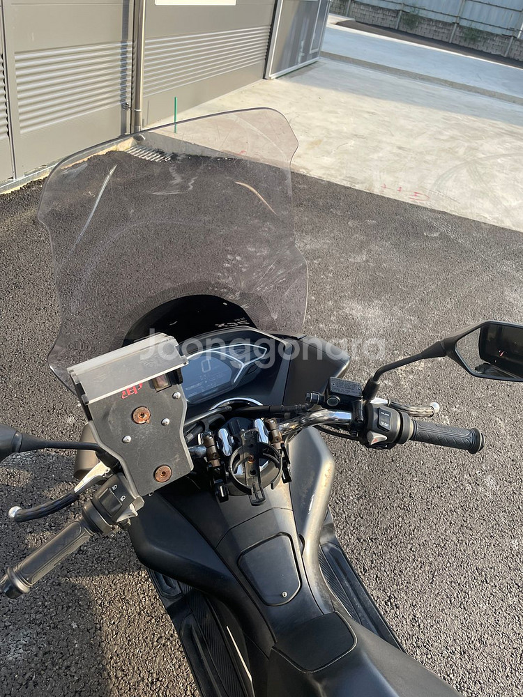 혼다 pcx125 더뉴모델 20년식 6만km 판매합니다--8