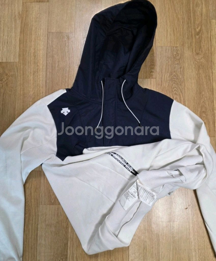 (택포)데상트 화이트/네이비 후드 아노락 남 105--2